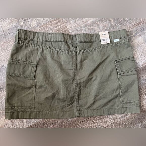 Levi's '94 Cargo Twill Mini Skirt- Size 33 - Picture 2 of 7